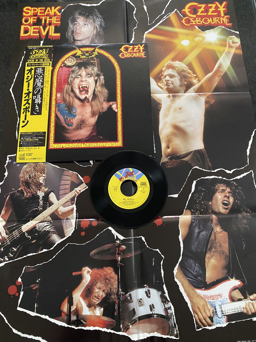 ScullyDamien's tweet photo. This would have to amongst my best scores recently.
Ozzyโs Japanese pressed Speak Of The Devil. Itโs complete with the OBI, all inserts, 7โ single and a bad ass jumbo poster! Everything looking like itโs barely been touched. ๐ค๐ฅ๐ฅ #OzzyRules #vinyljunkie https://t.co/v4pJUQppwI