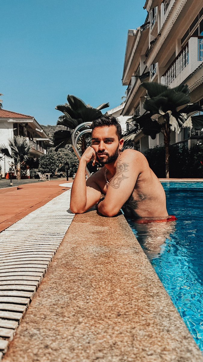 chris_rathore's tweet photo. Sunday Pool chilling. 🌊
Follow, RT and tag me to get a special package in your message. 🫣🔥 https://t.co/zaPlCgauSq