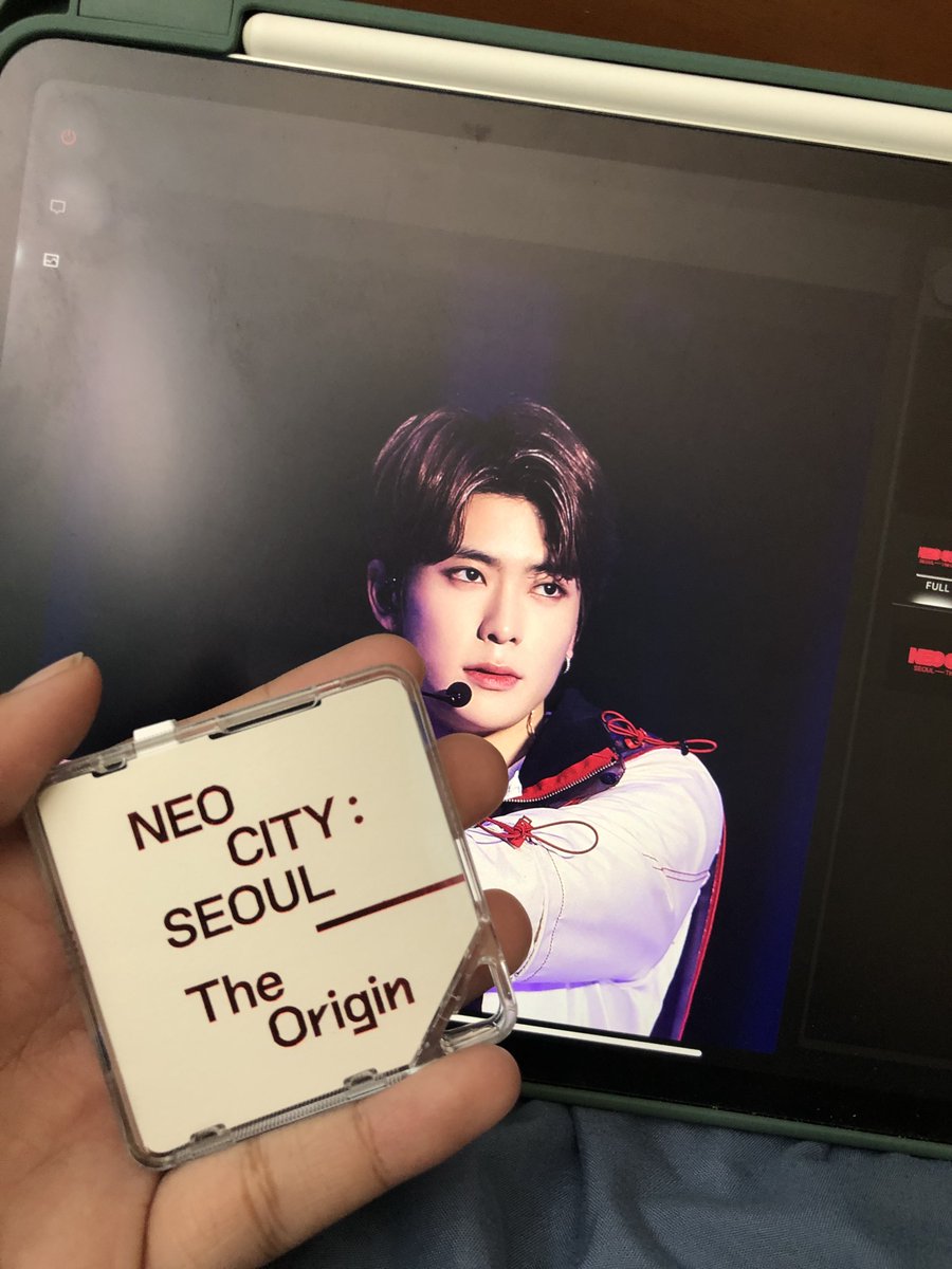 _methinkz's tweet photo. 🛒 {#mxcartbuys}

Thank you @SijeuniMall for securing this album for me. A huge relief that it is perfectly working..hehehe 😊 #SijeuniMall_Feedbacks https://t.co/f2d2Cd8bdK
