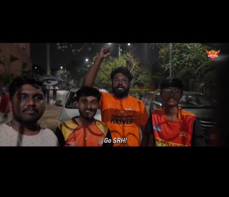 Orangearmyforvr's tweet photo. Thank you for featuring us @sunrisershyd 🧡🥺
The best moment ❤️🔥
#OrangefireIdhi 💪🔥 https://t.co/6Ext4UhHp2