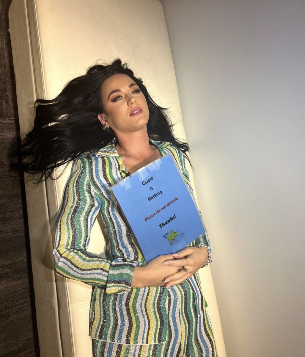 katyperrytw's tweet photo. #kptw https://t.co/jhE1jHwJLv