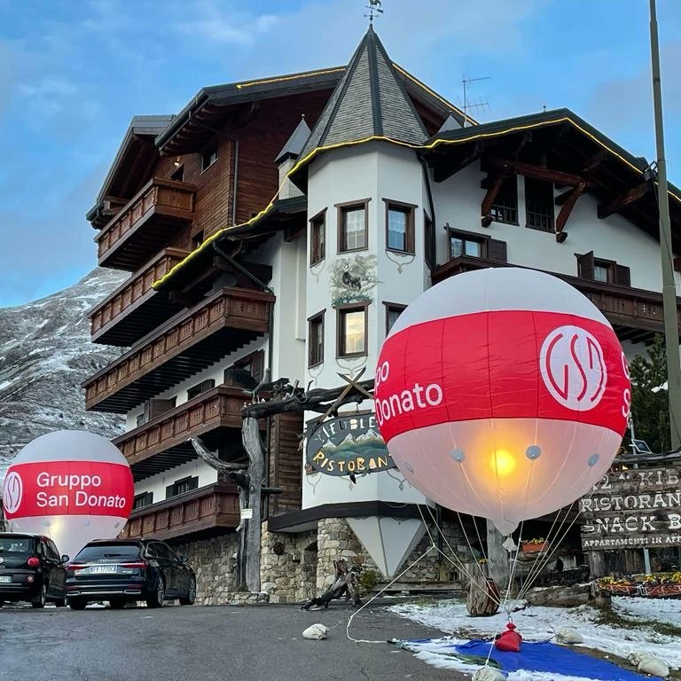 Bellissimi 2 giorni in compagnia del Gruppo San Donato per il Family Day.
#aerostati personalizzati e #gonfiabili a tenuta d'aria. Una scenografia emozionale!

#evento #corporateevents #eventoaziendale #palloniadelio #inflatables #heliumballoon #comunicazione #branding