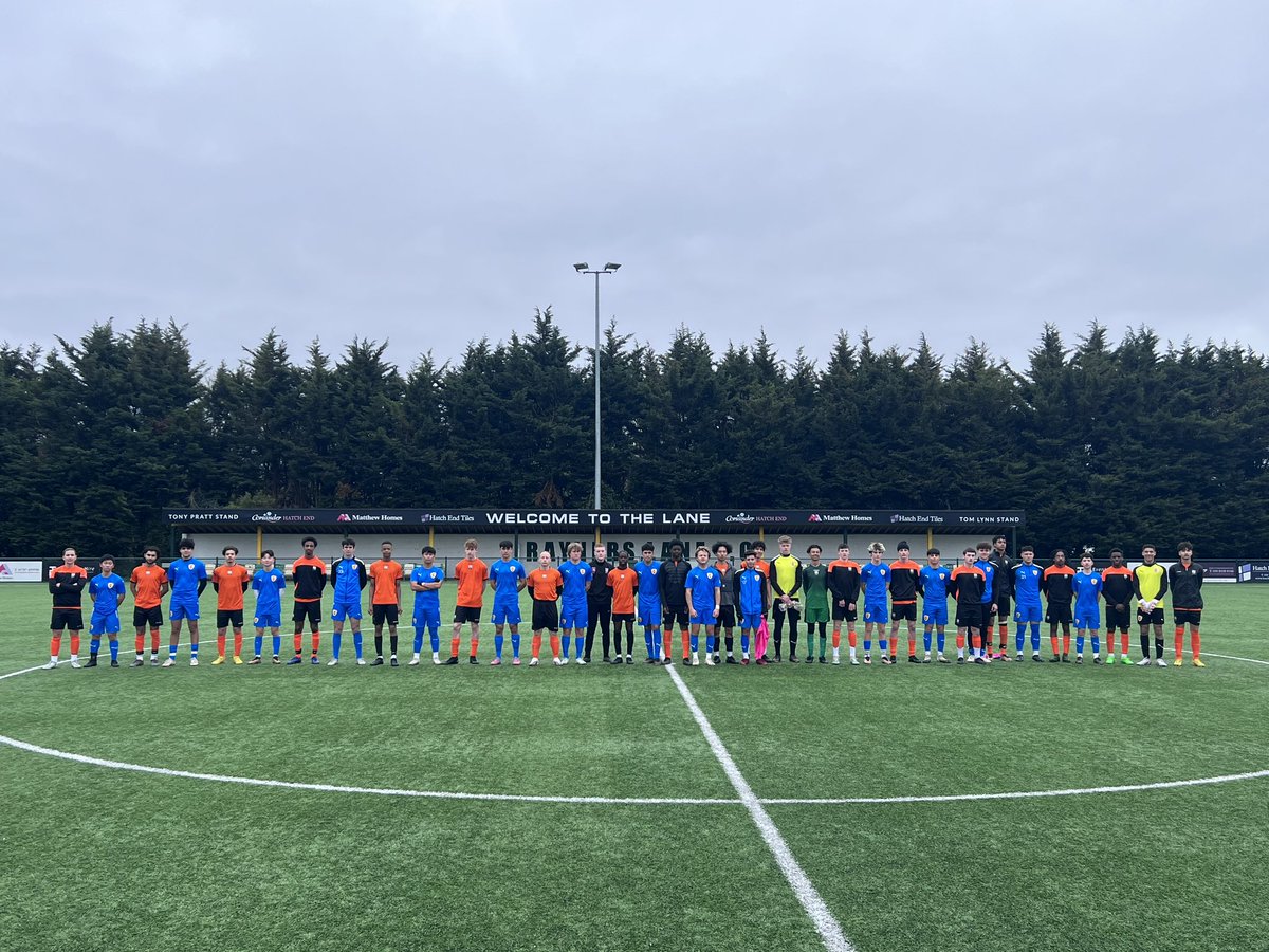 MarkGray_88's tweet photo. Tour of London &amp; Matches for @WFlamesUSL today who made the long trip over from New York with @inspiresport  #day1 #London https://t.co/9wgL0sjIt5