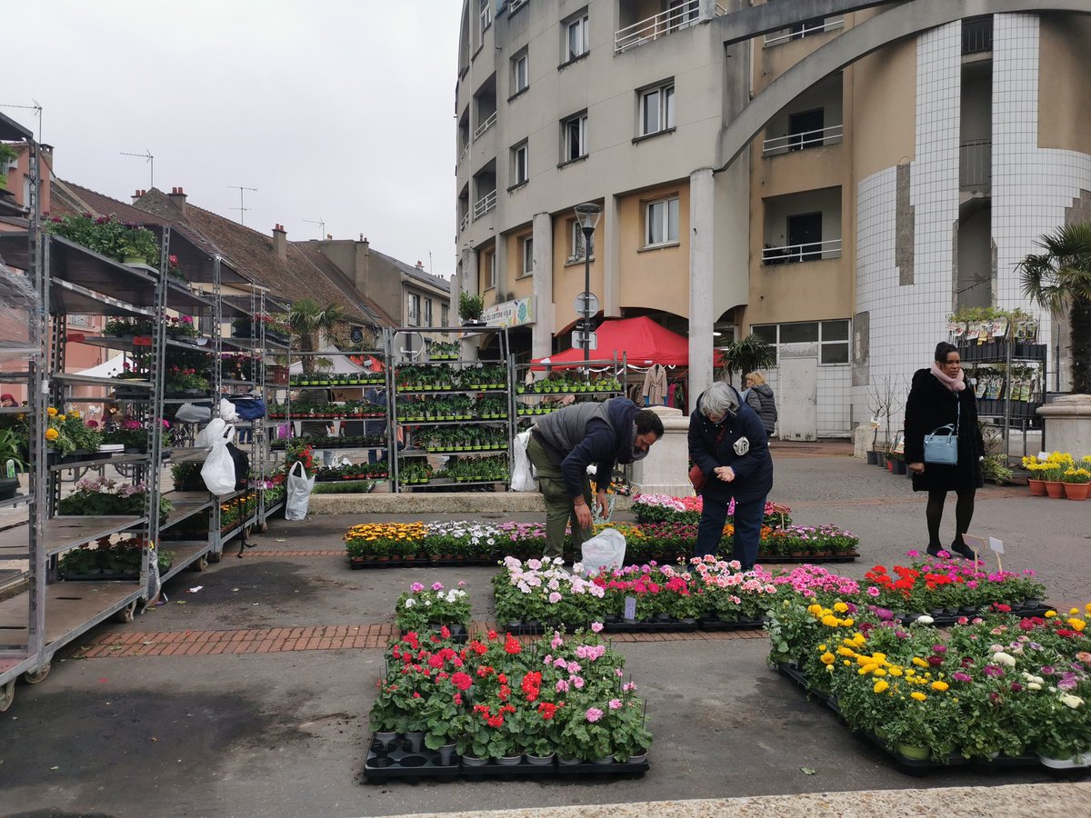 villedemassy's tweet photo. 🌺 Le Marché aux Fleurs est ouvert jusqu'à 19h !
📍Rue de la Division Leclerc https://t.co/Vq6oTkzCKk