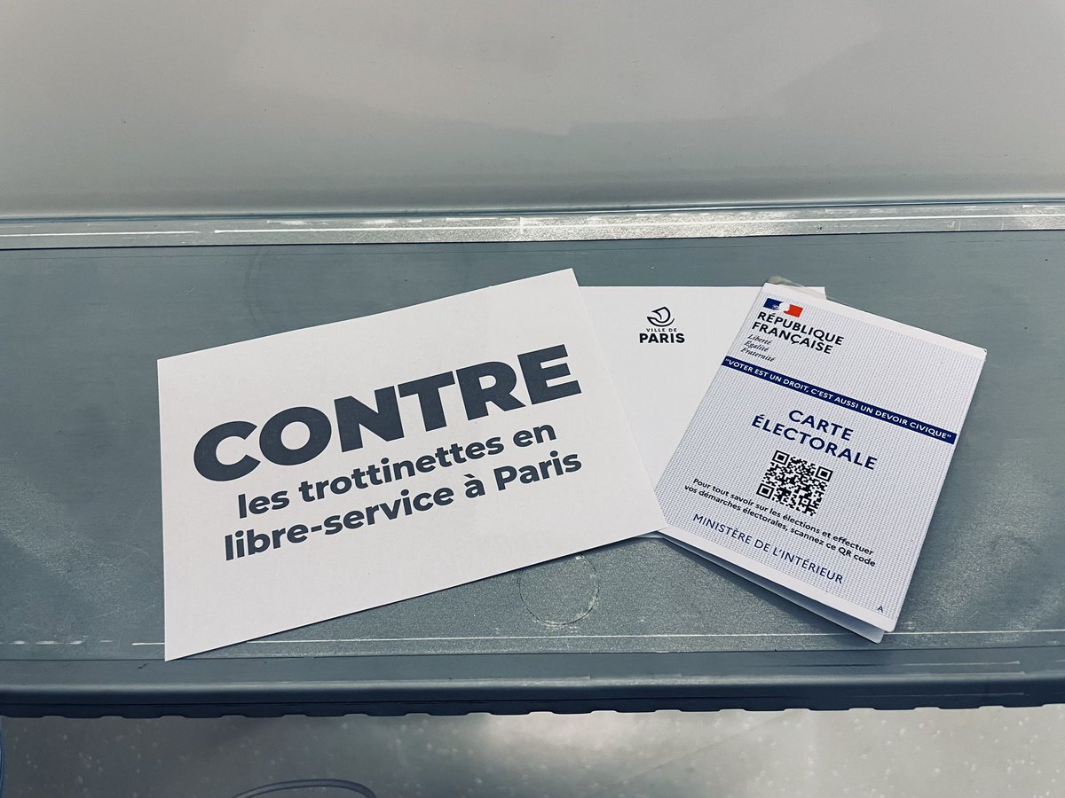LamiaBarbot's tweet photo. Beaucoup de monde à la @mairiedu13 @jerome_coumet #trottinettes #vote https://t.co/6q118urbA7