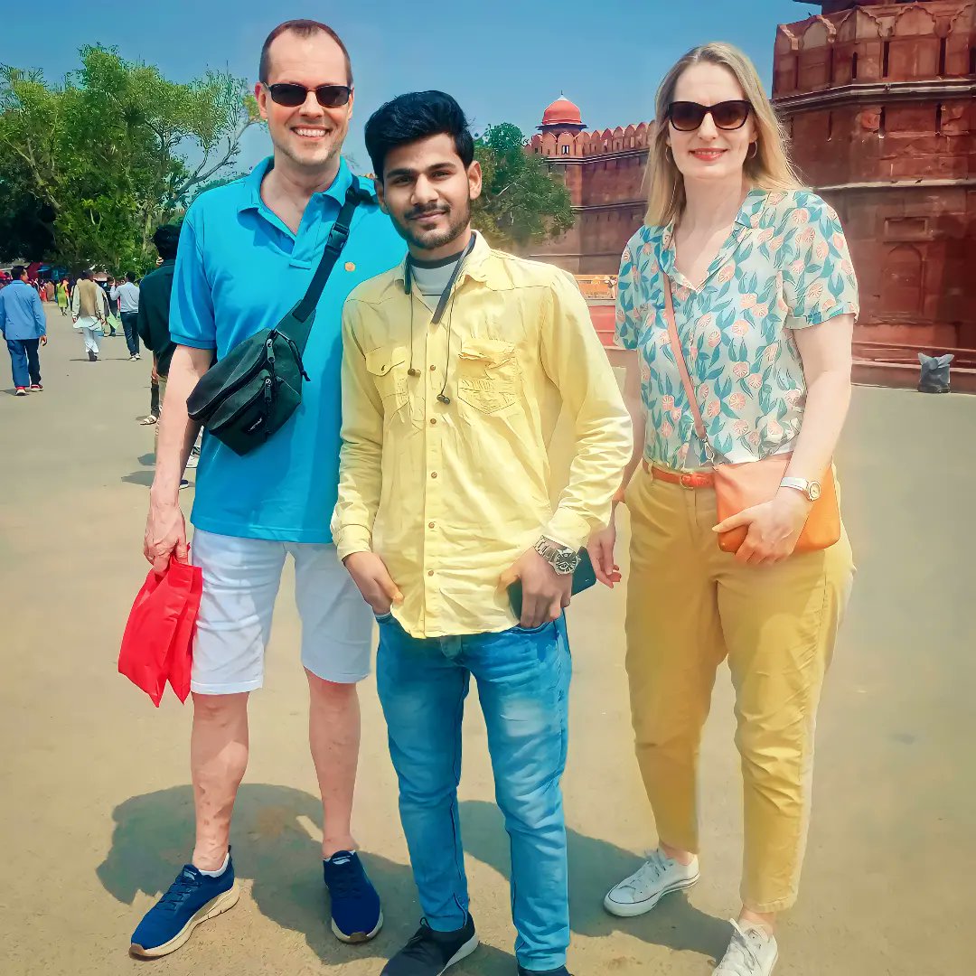 Akash_Verma256's tweet photo. Foreigners 🇺🇲

#usa
#delhi
#india
#foreigners https://t.co/OtLFuBiew0