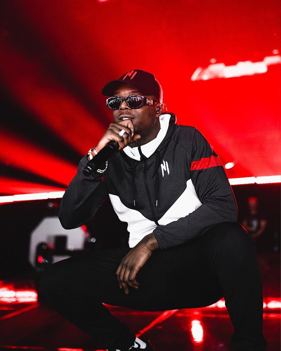 RapFrActus's tweet photo. NINHO fête ses 27 ans aujourd’hui ! 

Voici ses quelques records : 

🥇Recordman des singles d’or, platines et diamants 📀💿💎

🥇Seul rappeur à compter 3 albums avec 100% de titres certifiés 

🥇Seul rappeur à compter au moins 4 projets avec au moins 400.000 ventes 

🥇Record du titre de rap qui est rester le plus longtemps dans le top single