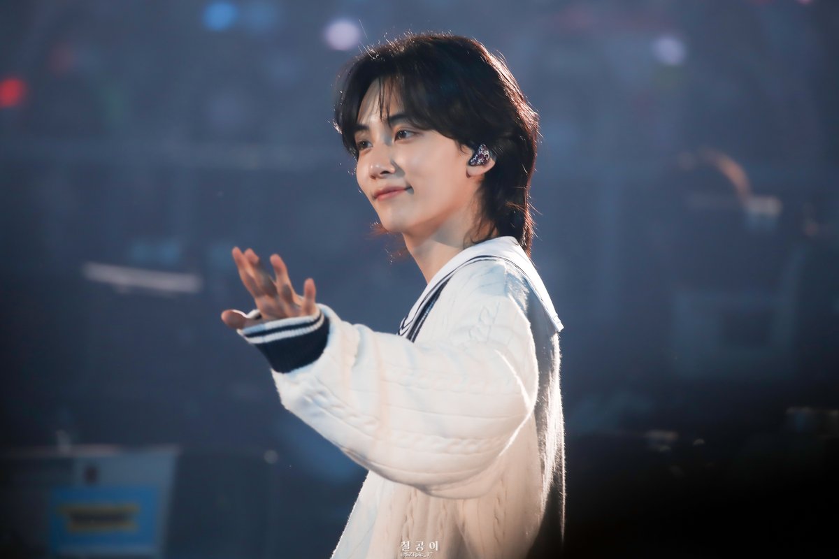 230312 캐럿랜드 정한

정한이 퍼컬 세라복인듯..
 #세븐틴 #SEVENTEEN #정한 #JEONGHAN