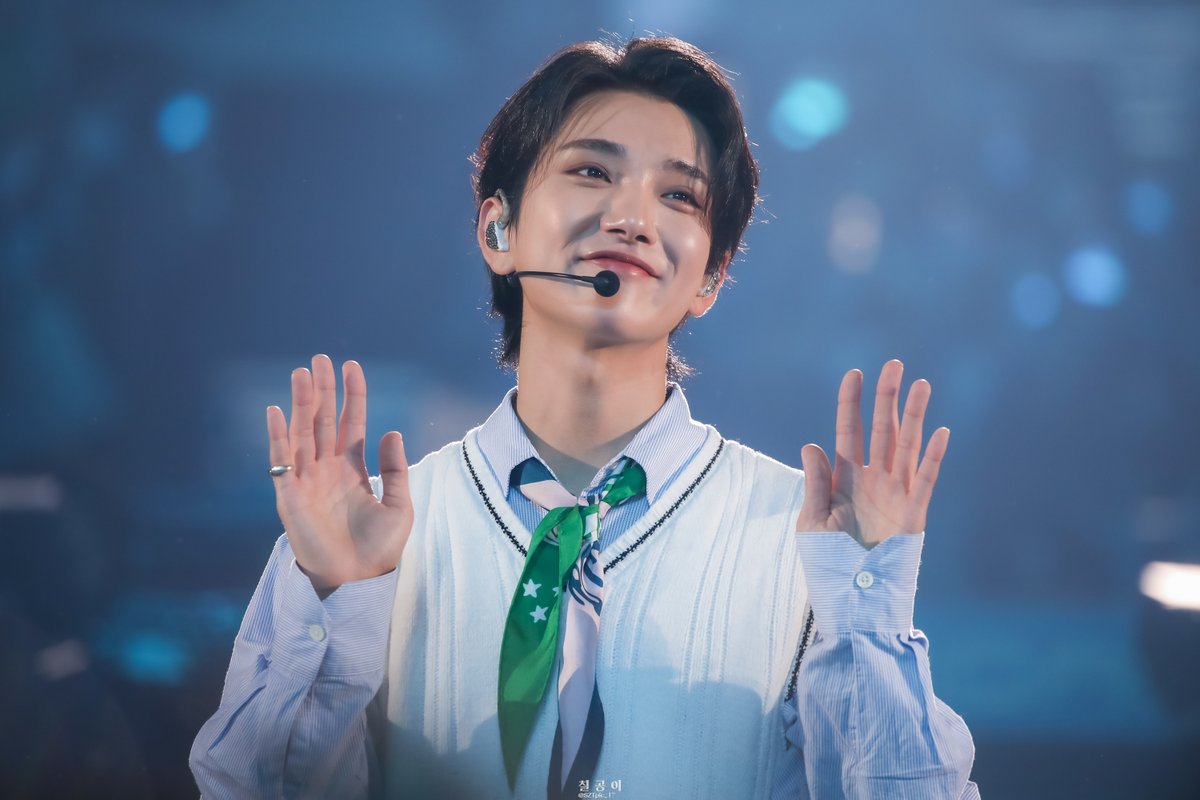 230312 캐럿랜드 조슈아

뇨롱사슴🦌

#세븐틴 #SEVENTEEN #조슈아 #JOSHUA #홍지수
