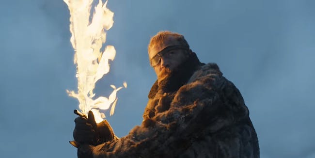 GameofThronesB4's tweet photo. ベリック・ドンダリオン

ソロスの祈りで復活させられたことで光の王を信仰し「旗標無き兄弟団（ブラザーフット）」を結成する。
6度蘇っている。
炎の剣を使いハウンドと決闘するが敗北する。
聖堂の手伝いをしていたハウンドと再会しブラザーフットに勧誘する。

#ゲームオブスローンズ https://t.co/WEhoQa7fNW
