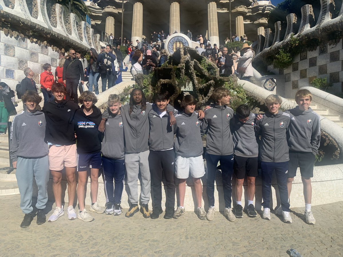 NCFC_Youth's tweet photo. 2007/2008/2009 ECNL doing some sight seeing at Park Güell! https://t.co/E2LJB7GUf9