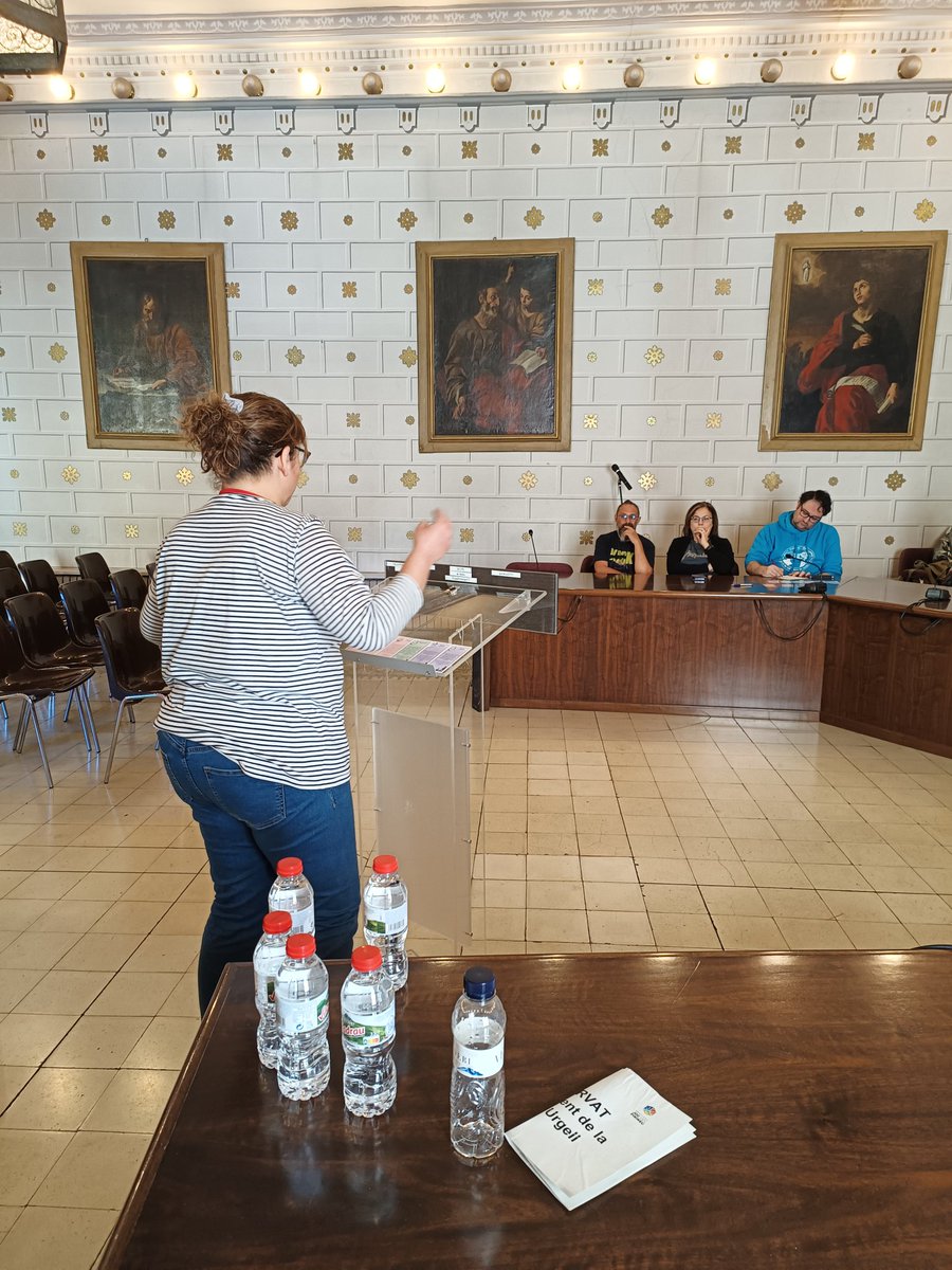 seguirjugando's tweet photo. Un Phoenix Wrigth en vivo en toda regla!
Genial partida de Justice: Jack the Ripper, de @Guerrademitos i @millorpintades.
Juego de juicios muy rejugable.
No será nuestro último juicio... https://t.co/hqobvbrnTm