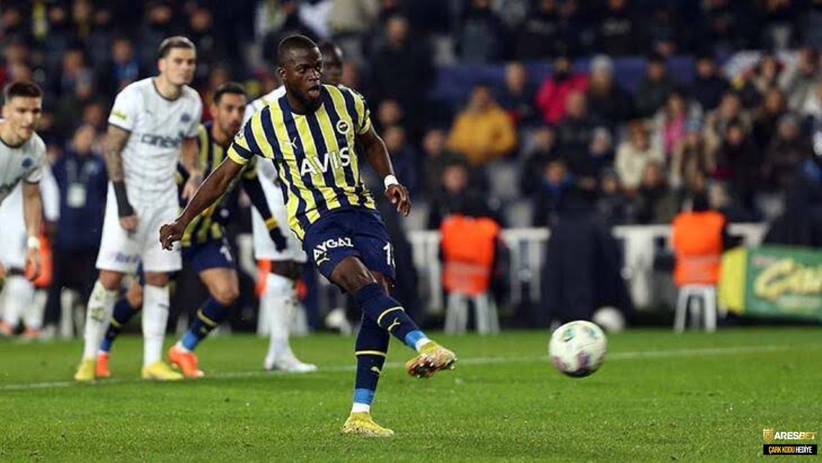 Fenerbahçe’ye bu akşam verilecek olan penaltı sizce doğru mu?