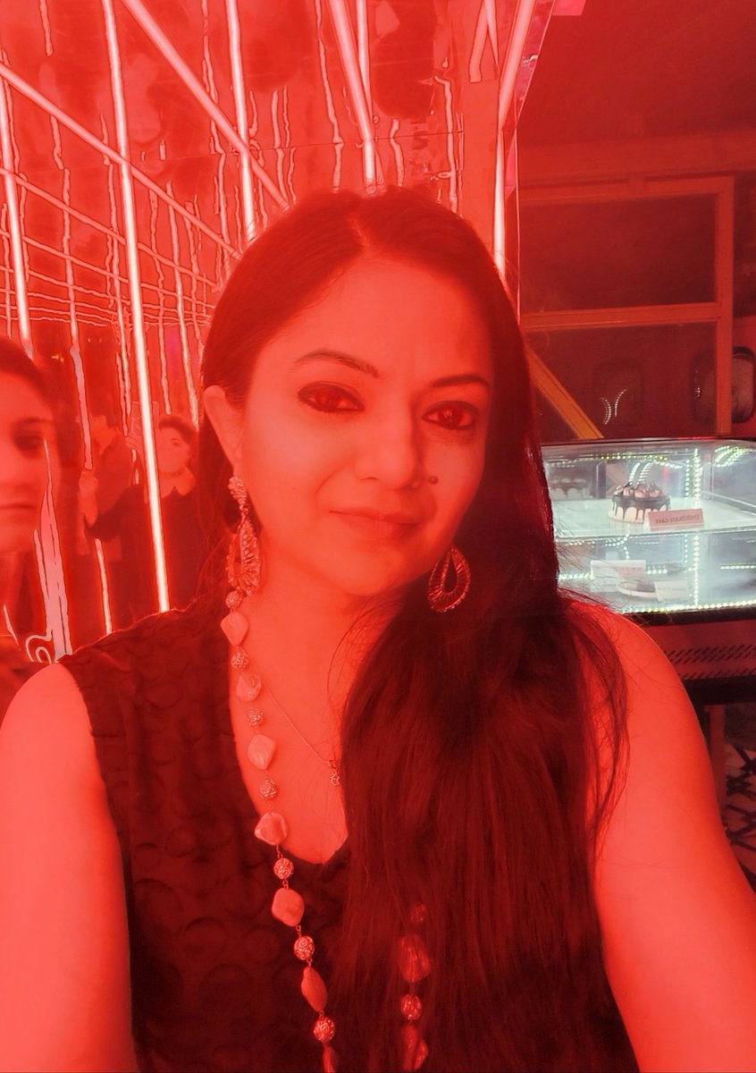 GurpreetTheGirl's tweet photo. There's never a dull moment with friends
#friends #friendship #friendshipgoals #friendsforlife #fridaynight #fridaynightwithfriends #fridayvibes #friendsforever #fridaymood #chill #chillout #chilling https://t.co/is9XsuMtAf