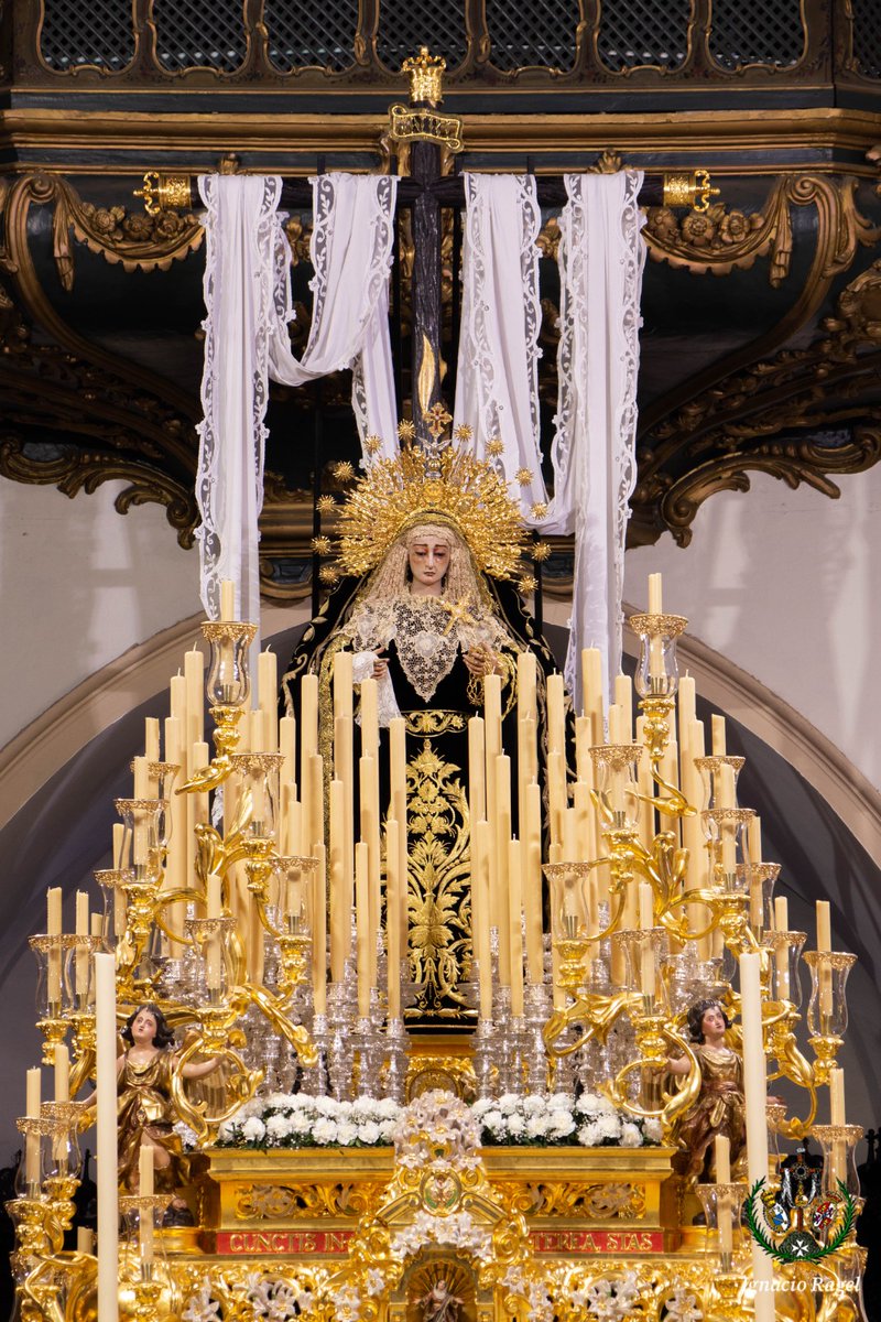 arte_mbr's tweet photo. María Santísima en su Soledad llevará este Sábado Santo el Cirio de los Donantes, el cual he tenido el placer de pintar.

A su vez luce por primera vez en su paso la Saya de los Soleanos que estrenó el pasado febrero y que tuve el inmenso honor de diseñar.

@SoledadSLorenzo https://t.co/eI3VNjJTG5