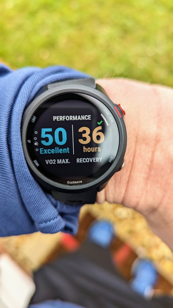 cloud9running's tweet image. Well I had a rubbish night sleep last night, so decided the best way to forget about it was to go running. Achieved a nice and steady 10k under an hour again and as an added bonus increased my V02 max 😀 #running #runner #cardio #hearthealth #V02max #runchat #ukrunchat