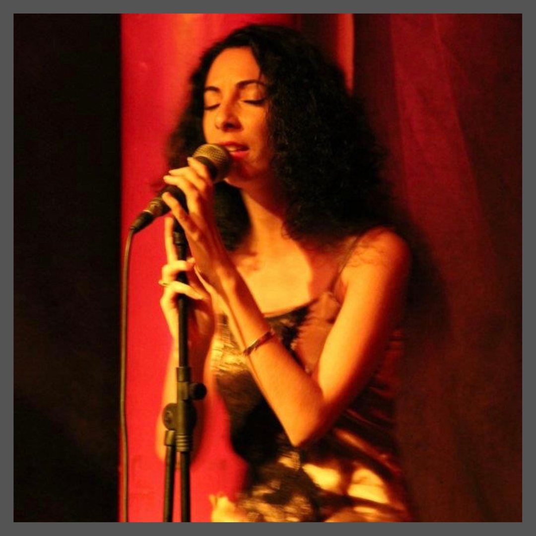 RoniLiLa's tweet photo. The meaning of my name "Roni" is "Sing" https://t.co/p8MxS8ArNA