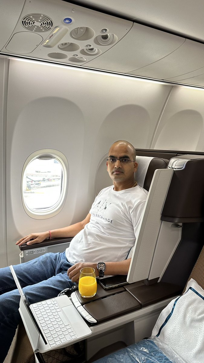 drravirkumar's tweet photo. I travelled to Muscat Oman ๐ด๐ฒ on 30th Mach . Delhi To Oman.
1 Post : Delhi To Muscat ( Oman Air )
Will share more picture more about Oman
#drravirkumar #forexmarket #forexmarkets #forextrading #muscat #muscatbloggers #muscatfashion #muscatlife #muscatoman #nature #omanair https://t.co/Esi9aXfY2c