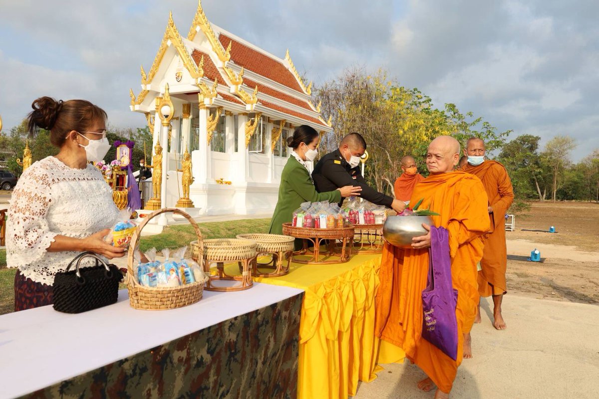 arty12social's tweet photo. "เทิดทูลสถาบันชาติ ศาสนา พระมหากษัตริย์"

เนื่องด้วยวันคล้ายวันพระราชสมภพ สมเด็จพระกนิษฐาธิราชเจ้า กรมสมเด็จพระเทพรัตนราชสุดาฯ สยามบรมราชกุมารี และ ในวันจักรี

#เทิดทูลสถาบันชาติ_ศาสนา_พระมหากษัตริย์
#กองพันทหารปืนใหญ่ที่12_กรมทหารปืนใหญ่ที่2_รักษาพระองค์ฯ https://t.co/3nAjmOOOhU