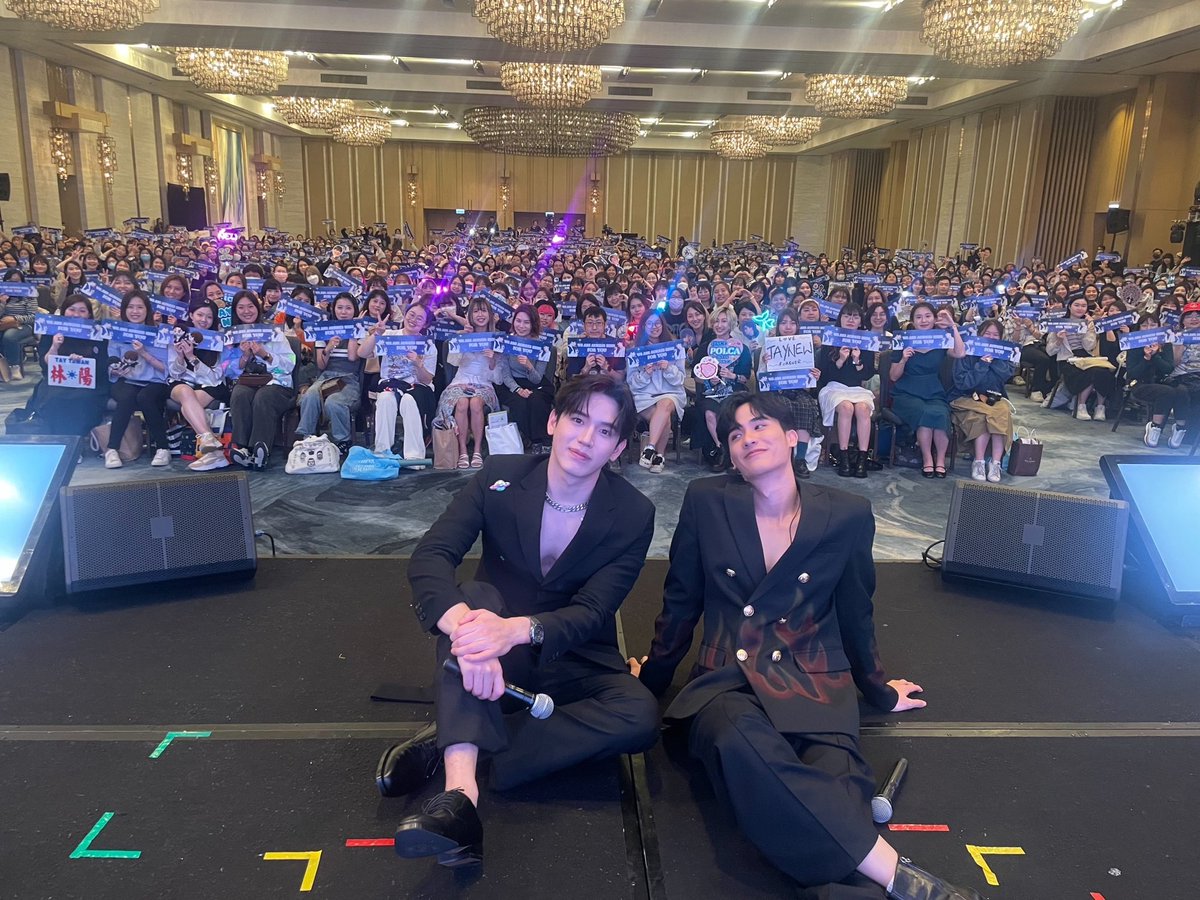 GMMTV's tweet photo. กลับมาฮ่องกงกี่ครั้ง โพก้าก็ยังน่ารักเสมอเลย 💙 ขอบคุณที่มาสนุกด้วยกันนะครับ หวังว่าเราจะได้เจอกันอีกน้าา 🫶🏻

#TayNewFMinHK
#GMMTV https://t.co/ZcoovOJLdL