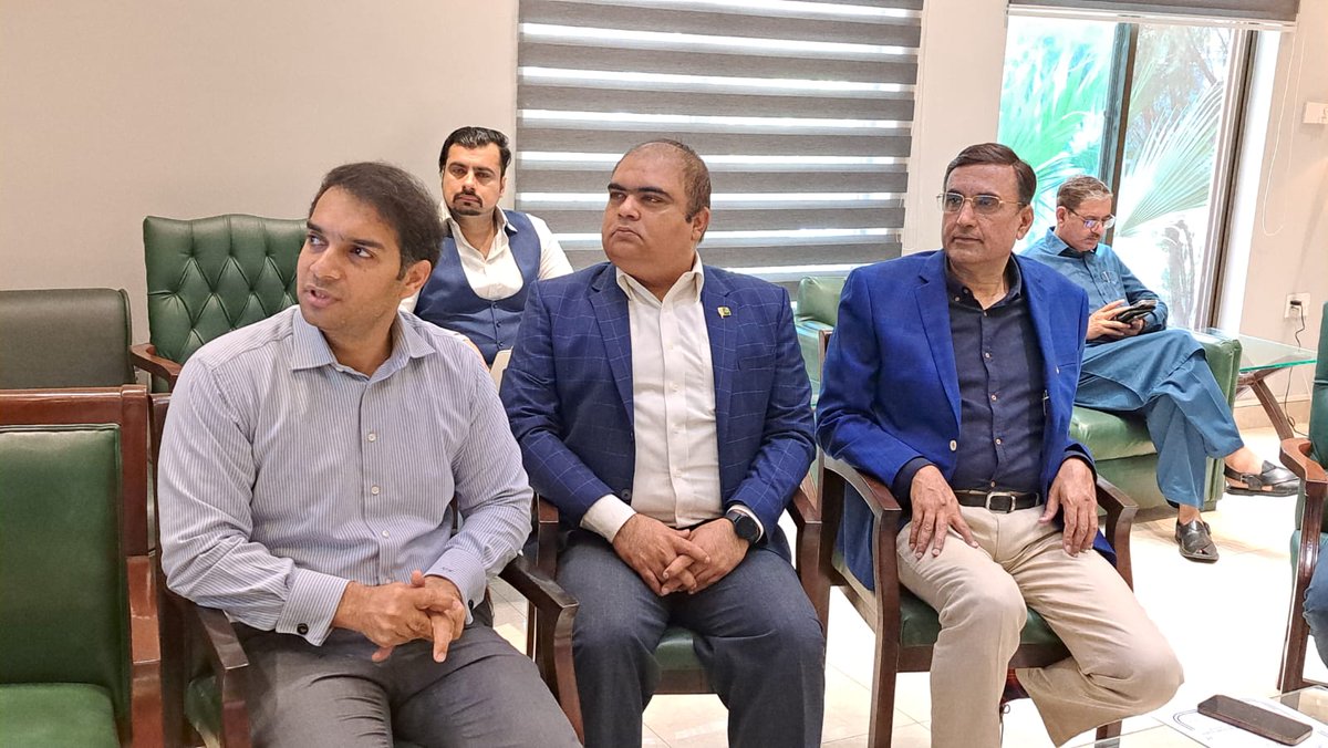 commissionerlhr's tweet photo. رمضان نائٹ سپورٹس ایونٹس ہیں تیار
نگران وزیر اعلی پنجاب کی ہدایت پر رمضان نائٹ سپورٹس ایونٹس 2023 کا شیڈول جاری کردیا
کھیل 7تا 11اپریل نشتر کمپلیکس میں ہونگے۔
ہاکی۔کرکٹ۔فٹبال۔بیڈمنٹن۔ٹیبل ٹینس ۔کبڈی  شامل  ہیں۔
@RandhawaAli 
@WahabViki https://t.co/8tsePyiUix