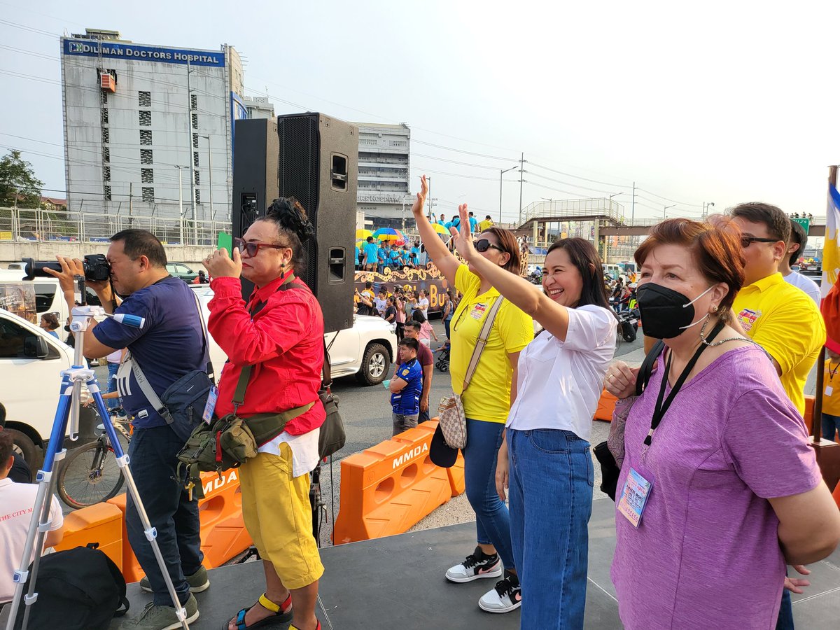 QCMayorJoy's tweet photo. Tuloy-tuloy ang saya sa summer MMFF, kaya naman suportahan ang pelikulang Pilipino sa darating na April 8 hanggang April 18, 2023! 🎥
Narito ang listahan ng mga pelikula sa pinakaunang Summer Metro Manila Film Festival:
• Apag
• Singlebells
• About Us but not About Us https://t.co/KBypM5c0uw