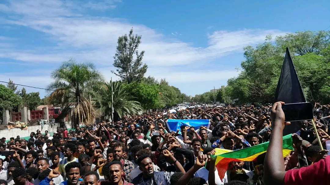 MathiasTesema1's tweet photo. From Raya Kobo‼️

The civil disobedience and protest in Raya Kobo has successfully ended peacefully!! https://t.co/ztPK22iCjO