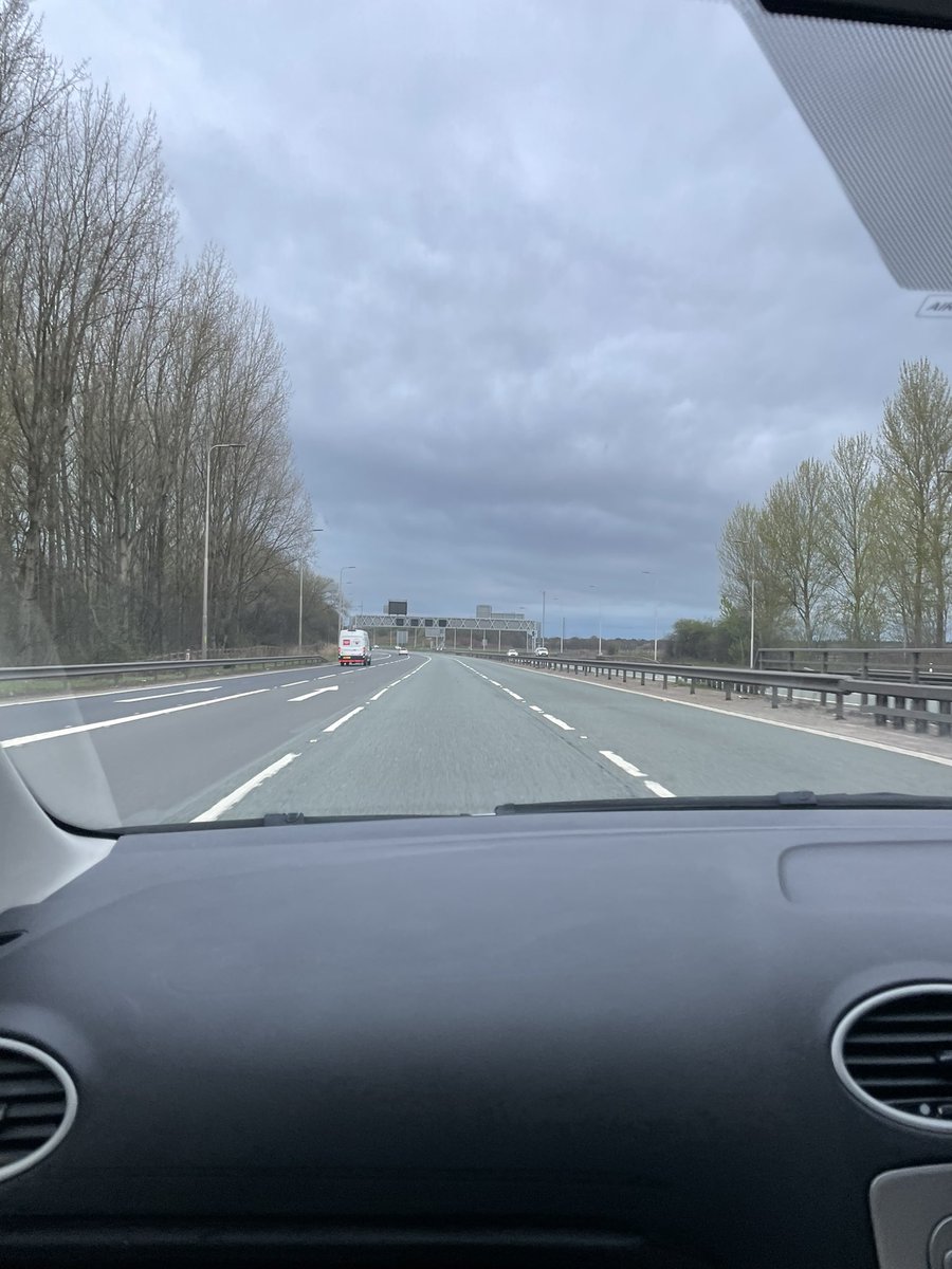 _hmullins's tweet photo. Wembley bound! #bwfc https://t.co/dcEMc062Ps