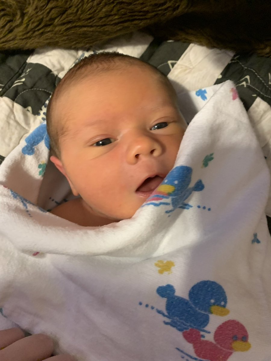 TX_Rager93's tweet photo. This past week has been exhausting being a new born dad. I probably only got 15 hours asleep Tuesday-Friday but this little dude is so worth it, I melt every time I see him. Dad life was very unexpected and came fast but tbh he saved my life and gave me a whole new purpose 💚 https://t.co/sdjKIgqqZX