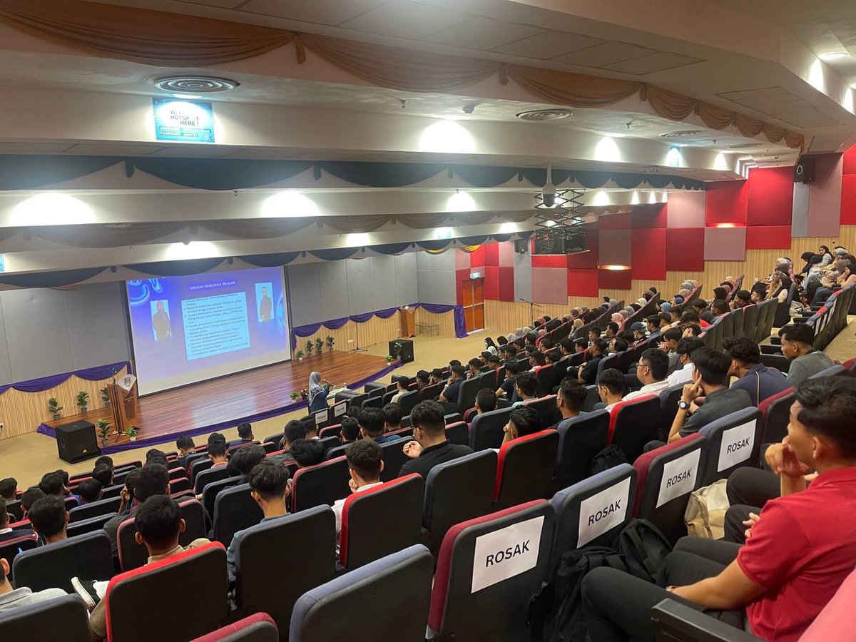 mppkjm's tweet photo. *[MINGGU DESTINI SISWA BAGI SESI MAC-OGOS 2023]*
 
AHAD | 2 APRIL 2023

"MAHASISWA SINERGI, PENERAJU KEPIMPINAN BERVISI”

Yang Menjalankan Amanah

Mailis Perwakilan Pelajar
UiTM Cawangan MelakA
Kampus Jasin
Sesi 2022/2023 https://t.co/ImVU5UzfKF