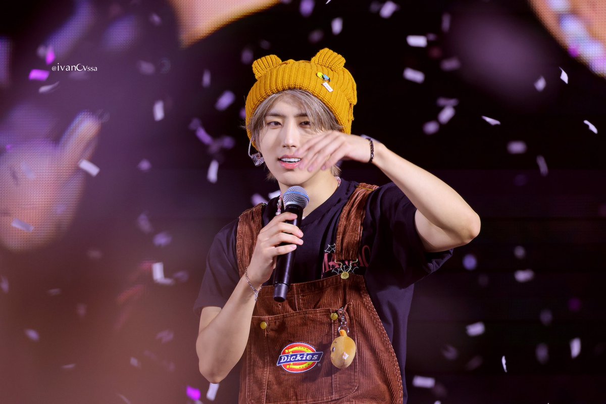 ivanovssa's tweet photo. 230331
D1

#한 #한지성 #HAN #StrayKids 
#스트레이키즈 https://t.co/UYdR7BBocS