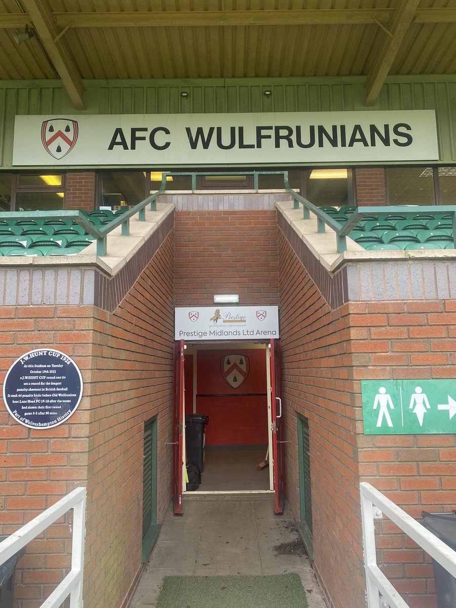 MattJordie's tweet photo. An absolute pleasure to be able to cover @AFCWulfrunians for @WeAreBCR!😀

Great people and a really healthy community over at the Castlecroft Stadium!🏟

Can’t wait to cover for The Wulfs again!

#Wulfs🔴⚪️ https://t.co/Fdu2nZQv9S