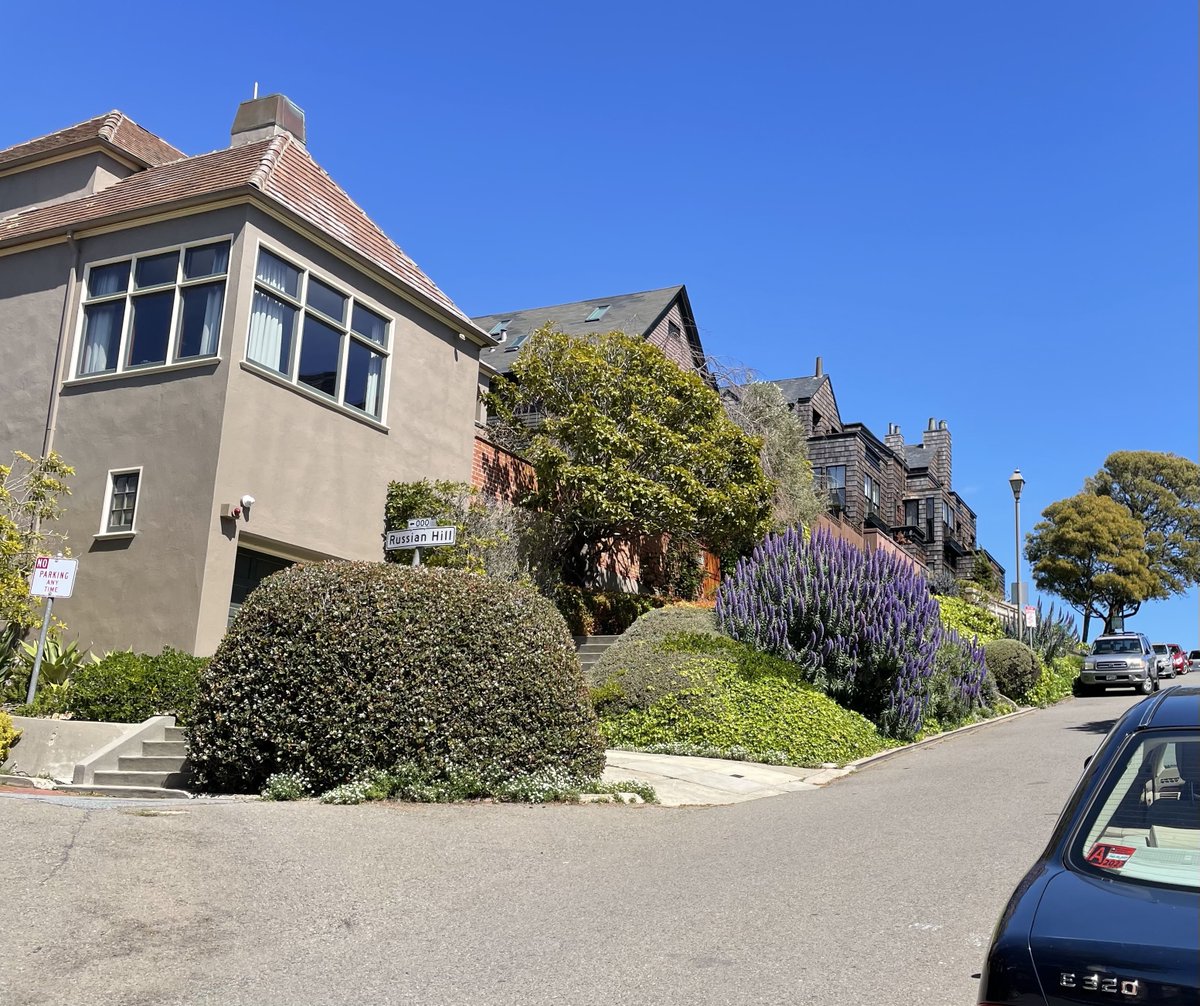 TomNakamura's tweet photo. Doing my #10000steps in #SanFrancisco. These are pictures that I took this afternoon when doing my grocery shopping in the neighborhood. #AcmeBread #Wholefoods @nytimes #1万歩 #サンフランシスコ https://t.co/iAezgy77cs