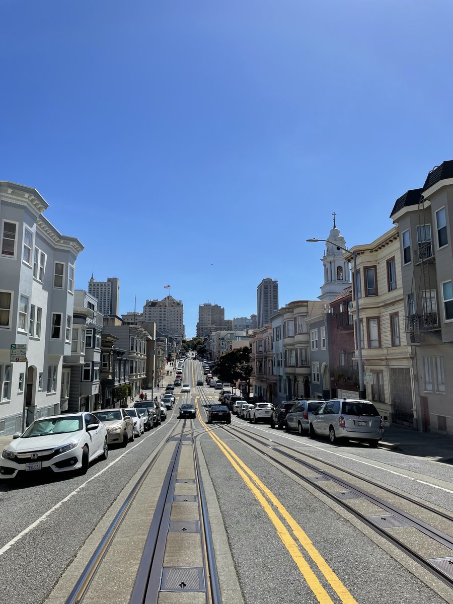 TomNakamura's tweet photo. Doing my #10000steps in #SanFrancisco. These are pictures that I took this afternoon when doing my grocery shopping in the neighborhood. #AcmeBread #Wholefoods @nytimes #1万歩 #サンフランシスコ https://t.co/iAezgy77cs