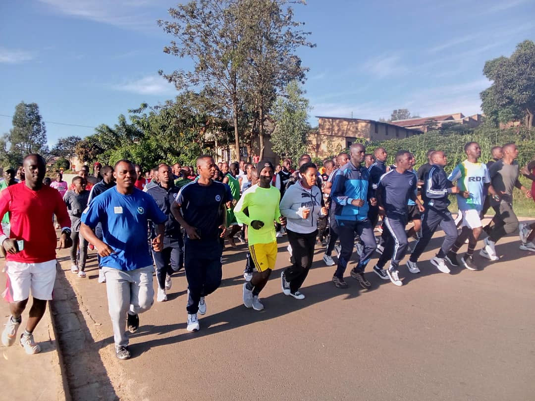 NgaramaSectorR's tweet photo. None kuwa 02/04/2023 mu Murenge wa @NgaramaSectorR twitabiriye Siporo rusange,ikaba ari naho yakorewe k'urwego rw'Akarere ka 
@GatsiboDistrict yayobowe na Vice Mayor Asoc.Mme Mukamana Marceline ari kumwe na DPC SSP Aphrodis Gashumba.
@RwandaLocalGov @Rwanda_Sports @RwandaEast https://t.co/gp6tM8eVOh