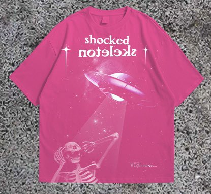 tapusenn's tweet photo. Streetwear oversize t shirt design
#merchandiseart #streetwear #streetwearfashion #streetweardesign #y2k #y2kaesthetic #edgy #urban #arstsy https://t.co/deFEeDwG45