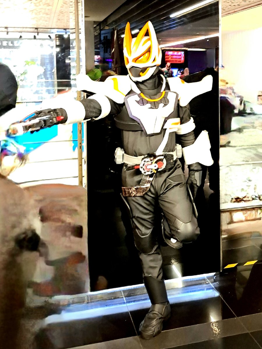 reiya_shosan's tweet image. Kamen Rider Geats × Revice: Movie Battle Royale Fan Screening @ TGV One Utama
with @nurukumareia 
#geats #tycoon #buffa #nago #revice