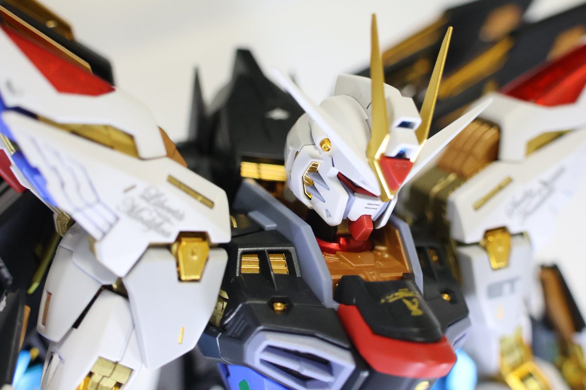 gunpla_akio's tweet photo. これを超えるガンプラ、現れるのでしょうか？？完成度高すぎる。

明日から日本は新年度。ストフリのように、被弾無しで一年間過ごせるか！？ https://t.co/qVcvuPZPGF