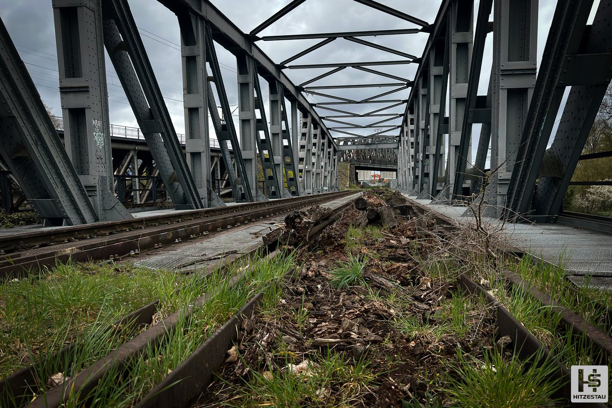 #picoftheday #photooftheday #imageoftheday

Abandoned Railroad Bridge #Basel 

#AppleiPhone14Pro #Apple #photography #mobilephotography #smartphonephotography