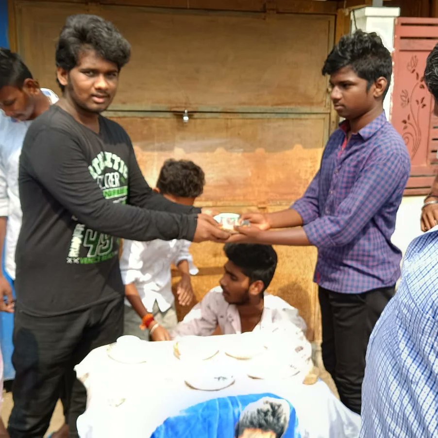 tontarani's tweet photo. தளபதி விஜய் அவர்களின் உத்தரவின்படி,

• #_கோவை #_மாவட்ட #_தொண்டரணி #_தலைமை #_தளபதி #_விஜய் #_மக்கள் இயக்கம் சார்பாக 04-03-23இன்று... #17வது #_வாரம் 

• #_துடியலுார் நகர தலைமை தலைமை தொண்டரணி சார்பாக
 குழந்தைகளுக்கு பால் முட்டை ரொட்டி வழங்கப்பட்டது https://t.co/kgnZLusYwt