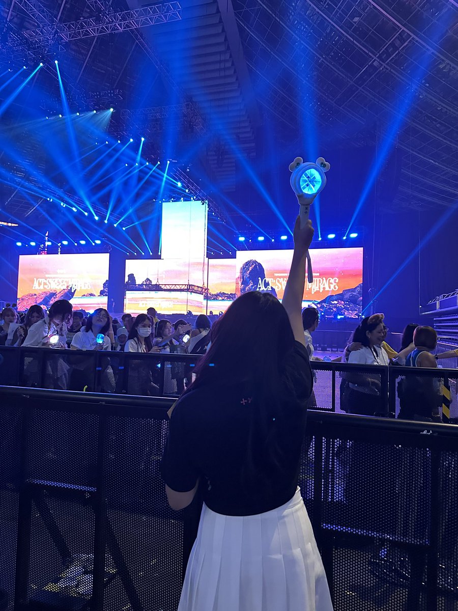 tyunchlo's tweet photo. had most fun yesterday ♡ thankyou tubatu 
#TXT_ASM_TOUR #TXT_ASM_Singapore #TXTinSingapore #ACT_SWEET_MIRAGE https://t.co/Wo42kG1DBk