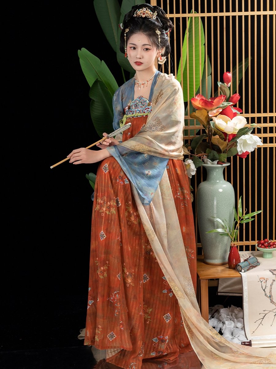 Beautiful_Hanfu's tweet photo. 唐制汉服 
Hanfu of Tang Dynasty style 

#ChineseCostume #中国风 #中華風
 #Chinese_style #hanfu_challenge
#汉服 #漢服 #한푸 #hanfu https://t.co/YLaSWMzAMb