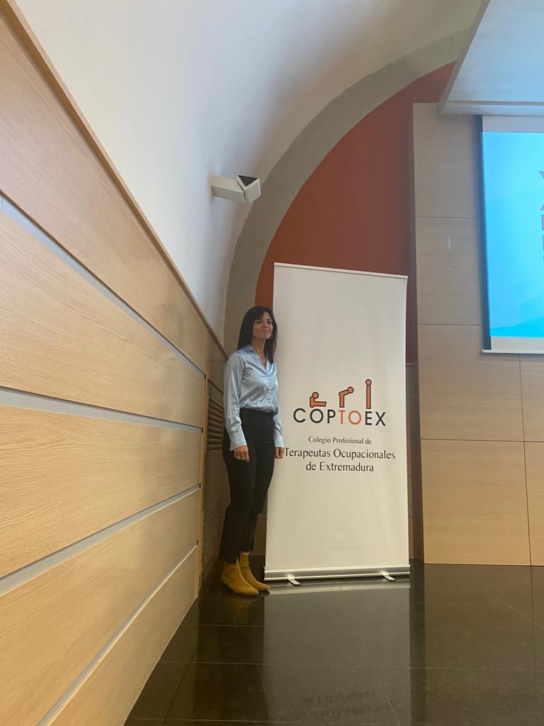 coptoex's tweet photo. Gracias a nuestros ponentes: César, Gisela, Fernando y Gemma. La realidad ha superado toda expectativa👏.
Enhorabuena a las ganadoras del Certamen de TFGs. Por el premio y por su brillante exposición 😍. Por extensión, felicidades a @_FENTO_ y docentes, qué gran base.
#EExTO14 https://t.co/k2m7IilvFa