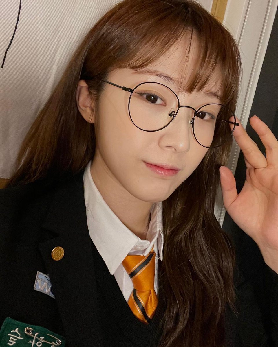 haseulpic's tweet photo. 010423• withaseul https://t.co/HxJ2csG7TI