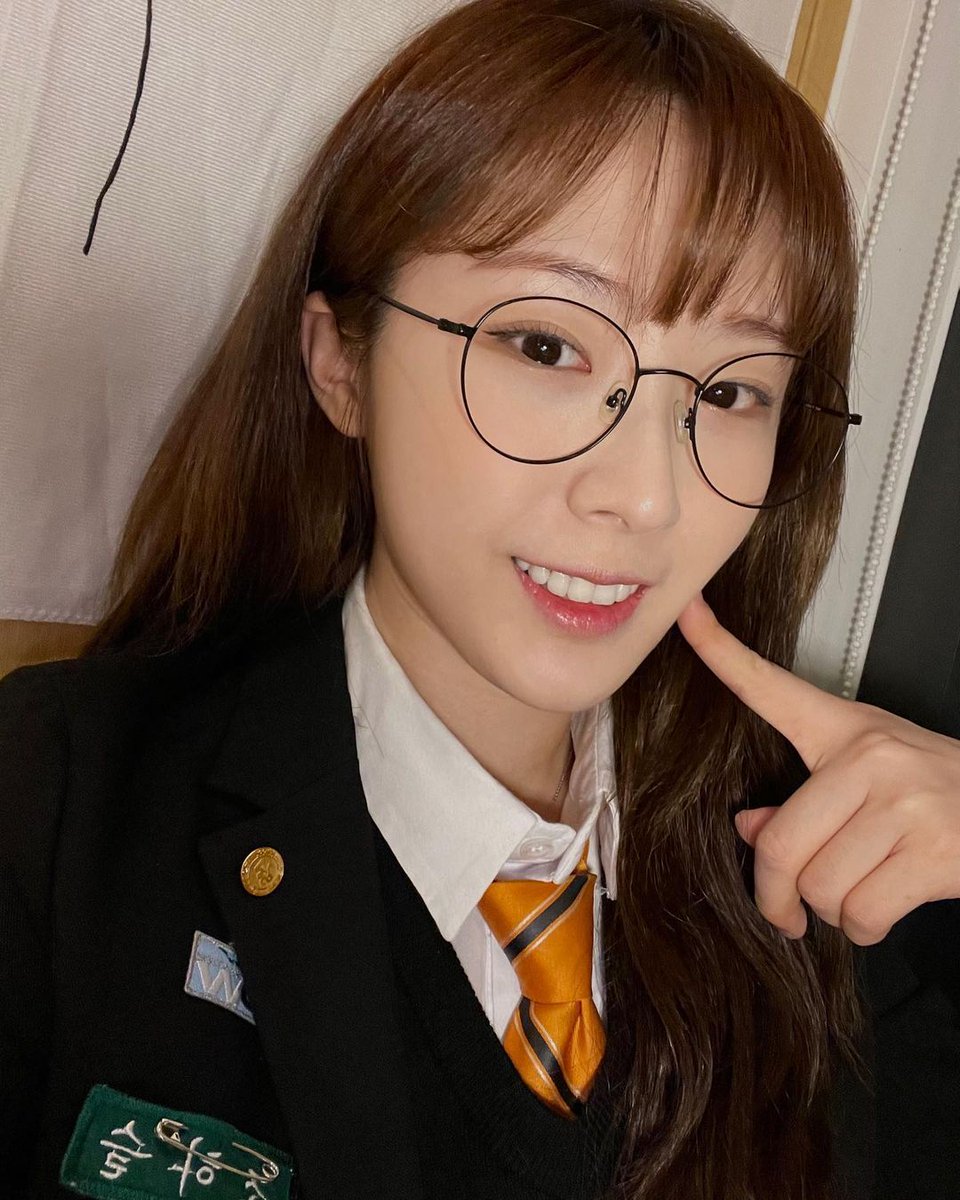 haseulpic's tweet photo. 010423• withaseul https://t.co/HxJ2csG7TI