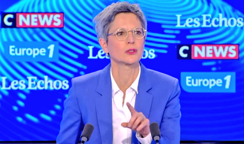 🔴 EN DIRECT :
🗣️"nous devons repenser notre rapport au mariage, cette cérémonie archaïque qui célèbre l'emprisonnement des femmes" a déclaré Sandrine Rousseau
#legrandrdv