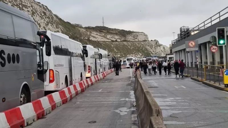 CockertonMark's tweet photo. I always strive to be fair so I have to acknowledge that the Tories have actually achieved something they told us they would do.
The Tories said they would end free movement and they have. The difficulty in moving freely out of Dover is clear evidence of that. https://t.co/5XrTEn7he0
