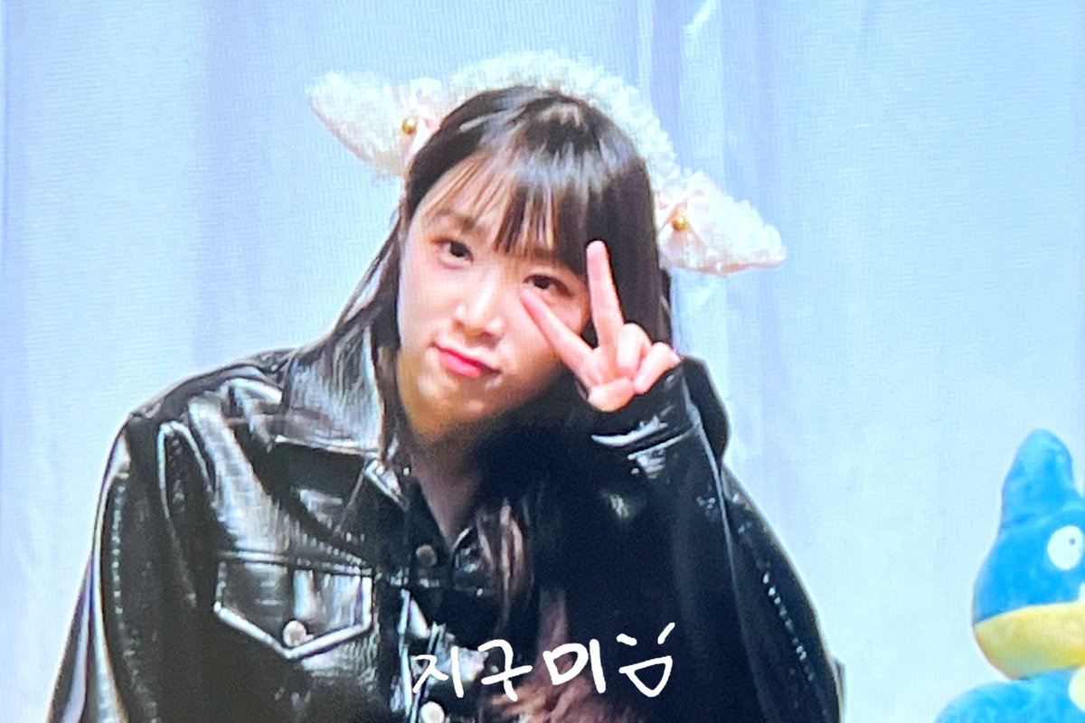 duckstar_0929's tweet photo. 230402 팬사인회 프리뷰

#최예나 #예나  #ChoiYeNa #YENA 
#イェナ https://t.co/RgkHMsR1CG