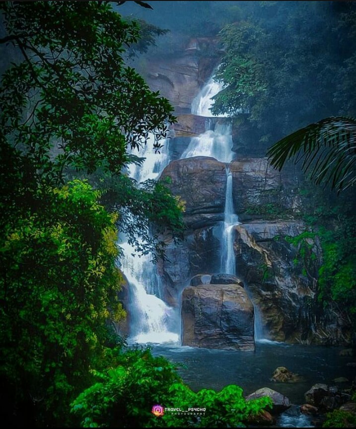 12 Extremely Beautiful Waterfalls in India 1. Hogenakkal Waterfall