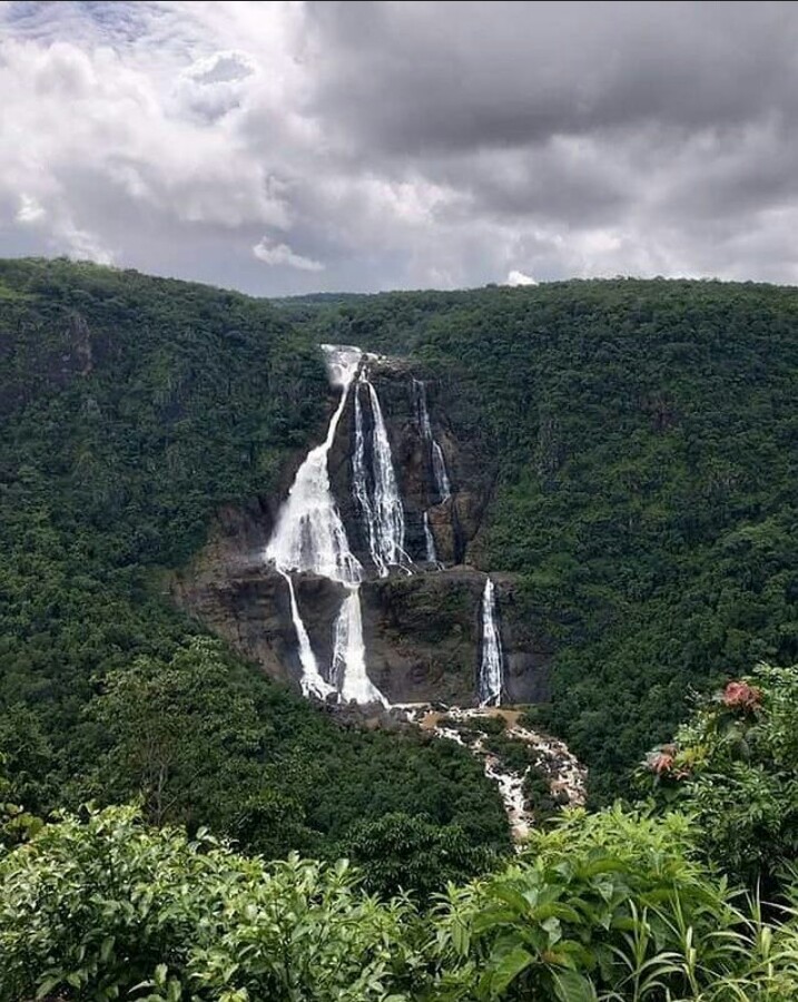 12 Extremely Beautiful Waterfalls in India 1. Hogenakkal Waterfall